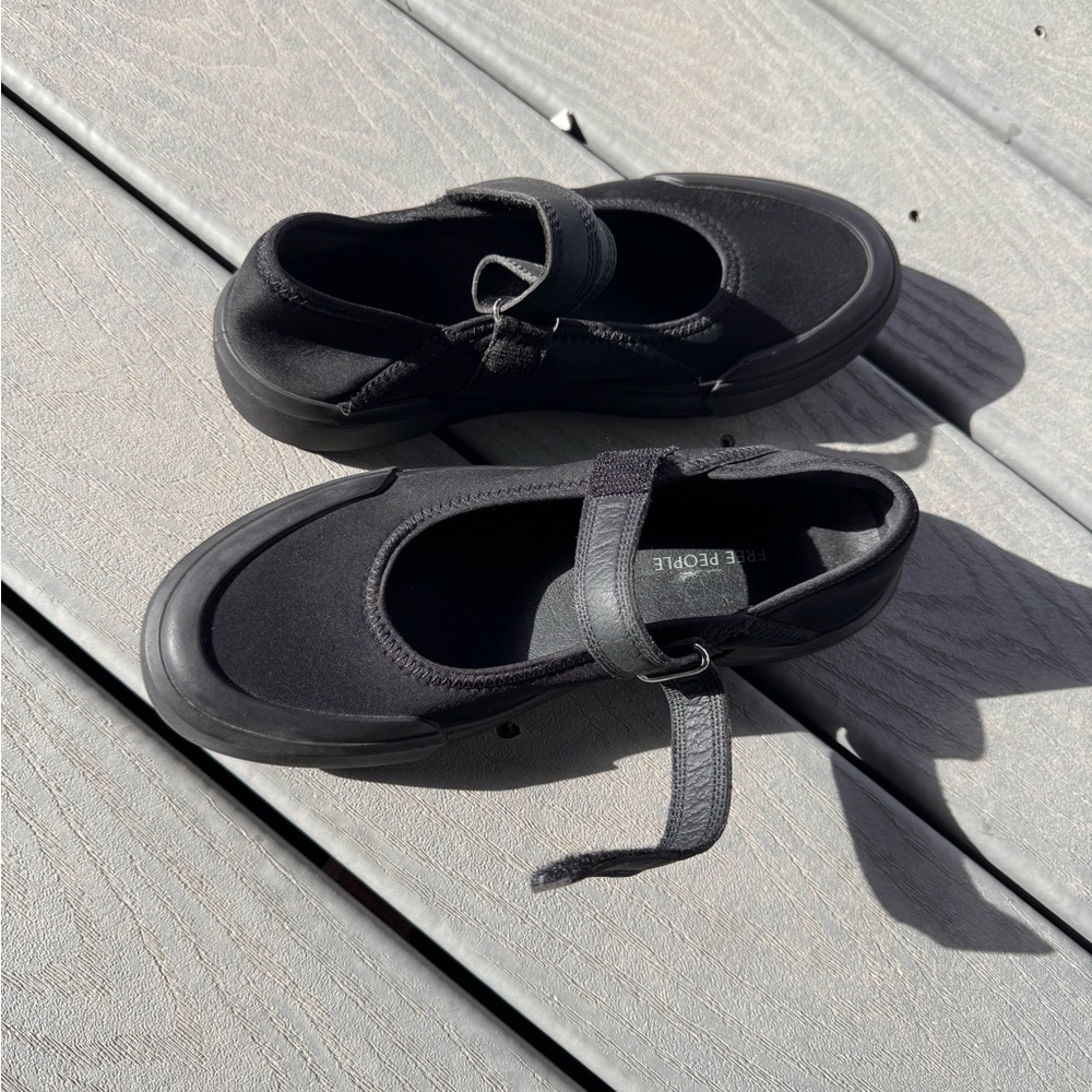 Free People Black Neoprene Mary Jane Flats Strap Comfort Shoes Size 7 - Picture 7 of 7
